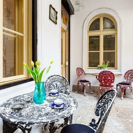 Vintage Home In The Center Budapeste Exterior foto